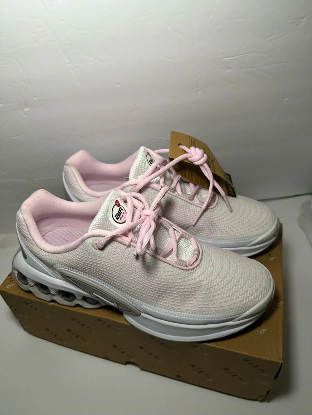 Nike Air Max Dn / Size 6.5 Y (fits Women’s 8) Pink / White - IB4434-663 - New